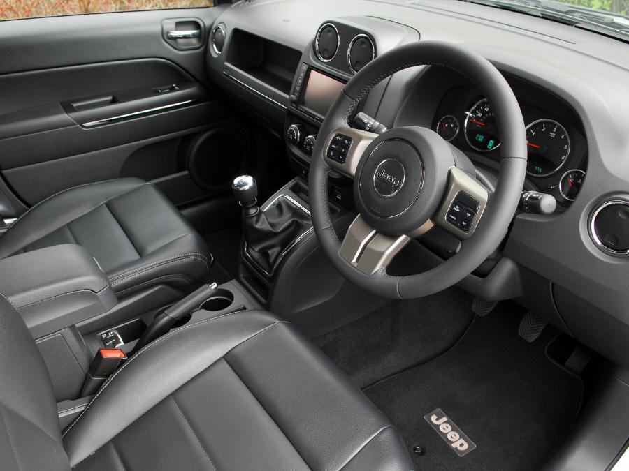  Jeep Compass 2011 года  (UK) (фото 9 из 27)